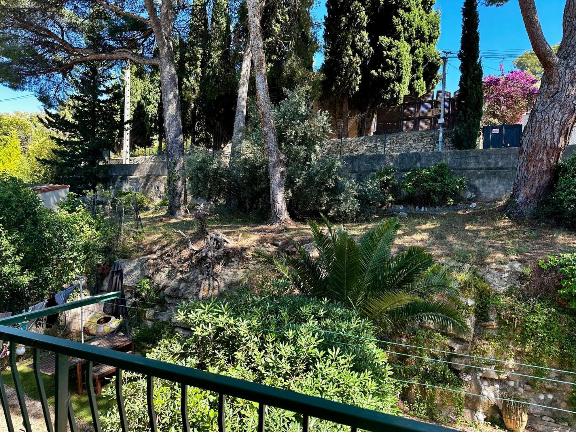 Cassis Village Options Parking And Baby Exteriör bild